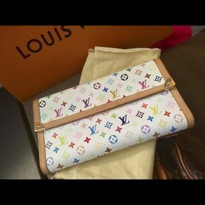 💯Authentic LV Murakami wallet